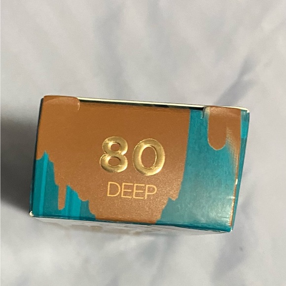 Urban Decay Stay Naked Hydro Maniac Tinted Glow Hydrator in 80 Deep - Picture 3 of 3